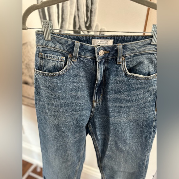 Claudia Jeans from Dynamite. Soft, high waisted, mom fit jeans in size 26 - Picture 4 of 10